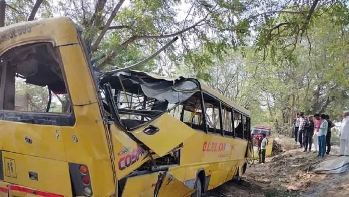 Mahendragarh School Bus Accident: हरियाणा के महेंद्रगढ़ जिले में स्कूली बस पलटने से 6 बच्चों की मौत, नशे में था ड्राइवर
