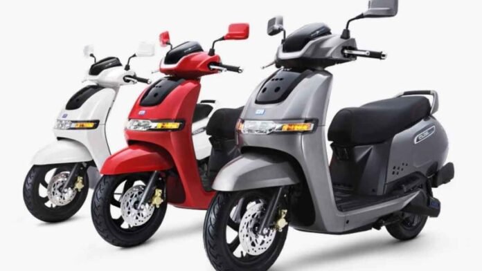 TVS iQube गरीबों के बजट में हुआ पेश, मिलेगी 150km रेंज