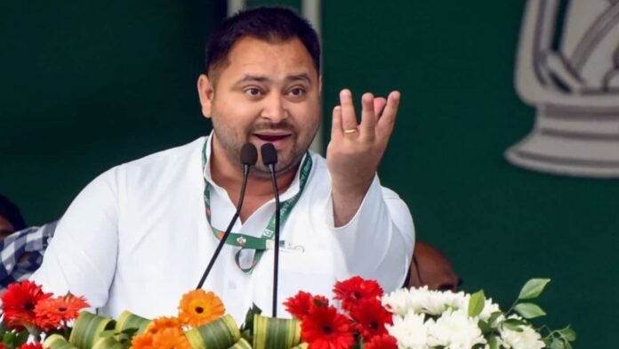 Prajwal Revanna के 'अश्लील वीडियो' मामले पर Tejashwi Yadav ने कहा, ये सब नौटंकी है...