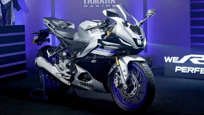 Yamaha FZS FI V4 बाइक में मिलेंगे कार जैसे जबरदस्त फीचर्स और तगड़ा इंजन