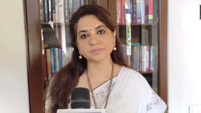 महिला हूं, माल नहीं...', शाइना एनसी