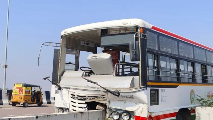 Maharashtra Road Accident