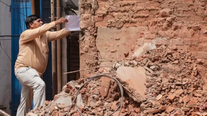 सत्य निकेतन बिल्डिंग हादसा: 7 इमारतें सील, 35 को नोटिस